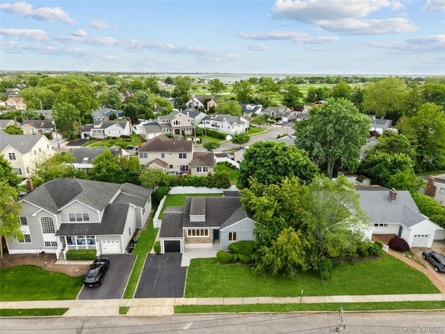 31 Cail Drive, East Rockaway, NY 11518