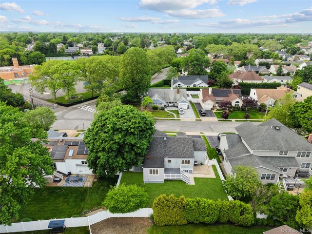 31 Cail Drive, East Rockaway, NY 11518