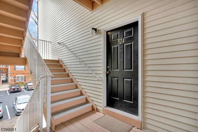 524 Coppola Dr, South Plainfield Boro, NJ 07080