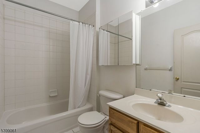 524 Coppola Dr, South Plainfield Boro, NJ 07080