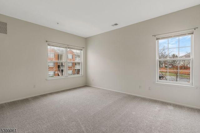 524 Coppola Dr, South Plainfield Boro, NJ 07080