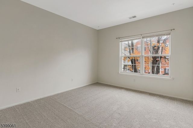 524 Coppola Dr, South Plainfield Boro, NJ 07080