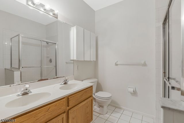 524 Coppola Dr, South Plainfield Boro, NJ 07080