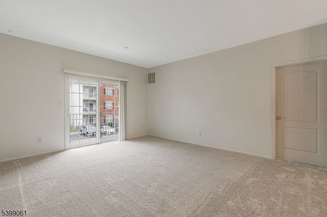 524 Coppola Dr, South Plainfield Boro, NJ 07080