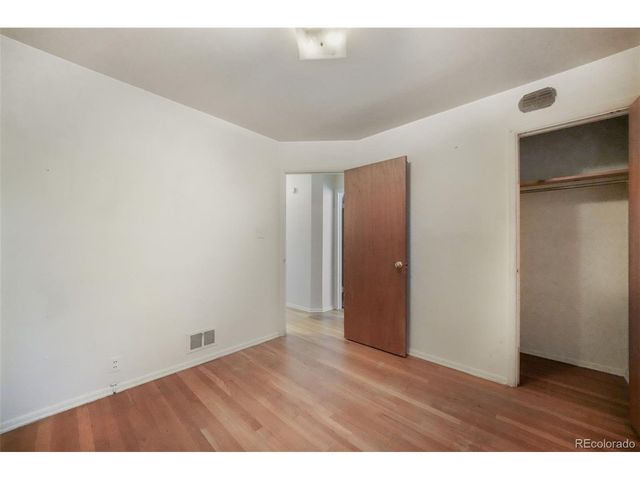 920 S Canosa Ct, Denver, CO 80219