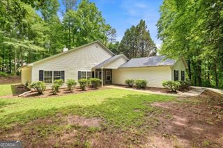 359 Cannongate Road, Sharpsburg, GA 30277