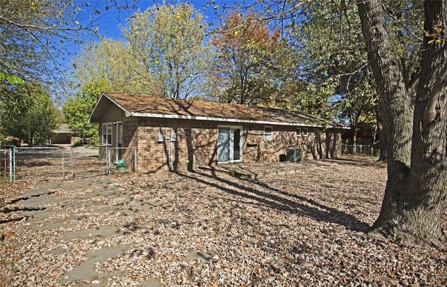 311 Willow Avenue, Farmington, AR 72730