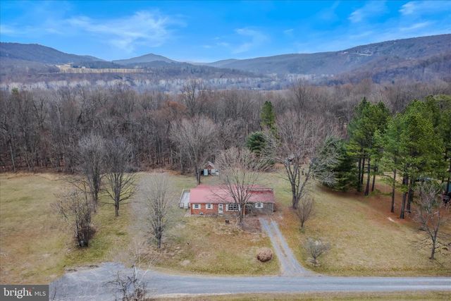 852 STELLAR WAY, Great Cacapon, WV 25422