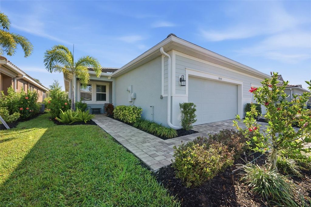 Image 3 of property listing at 20670 GALILEO PLACE, Venice, FL 34293