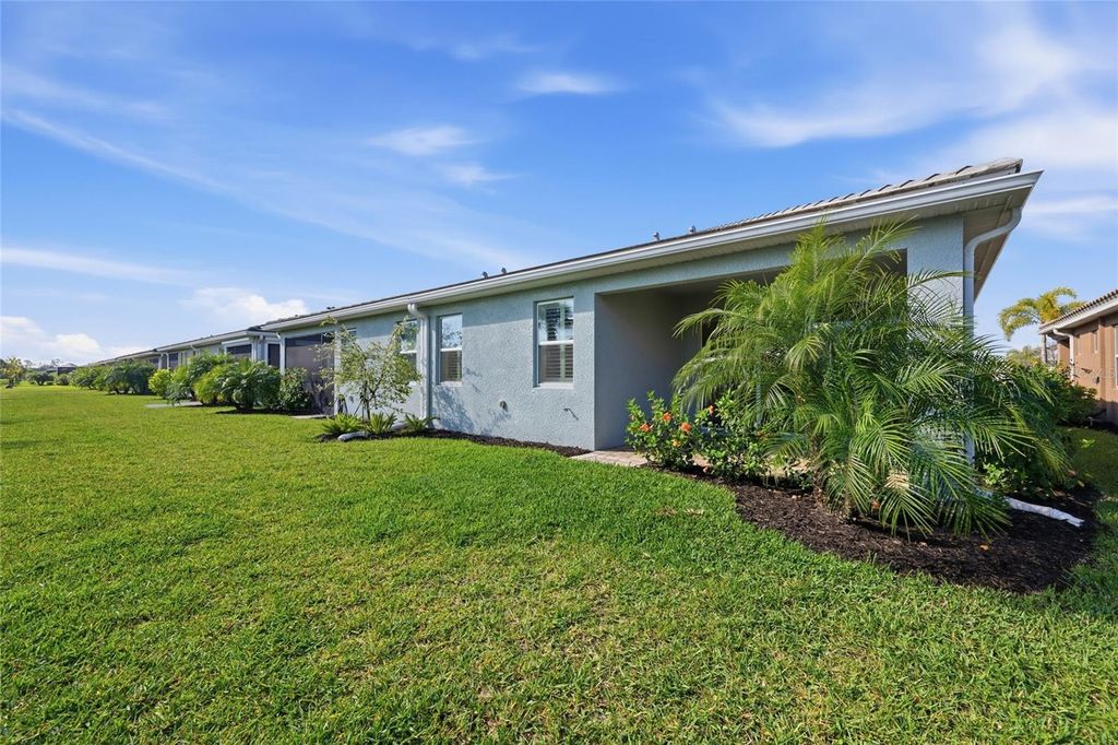 Image 33 of property listing at 20670 GALILEO PLACE, Venice, FL 34293