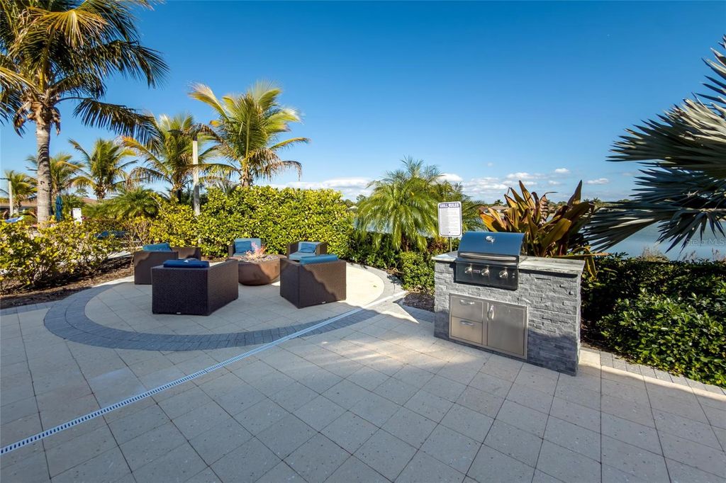 Image 44 of property listing at 20670 GALILEO PLACE, Venice, FL 34293