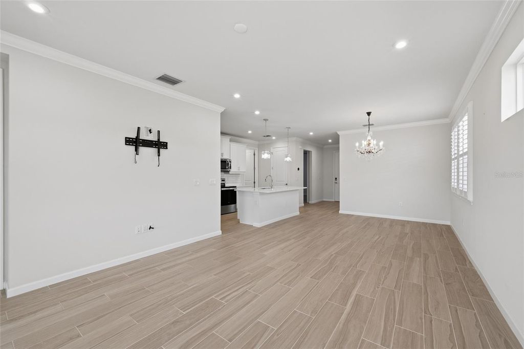 Image 9 of property listing at 20670 GALILEO PLACE, Venice, FL 34293