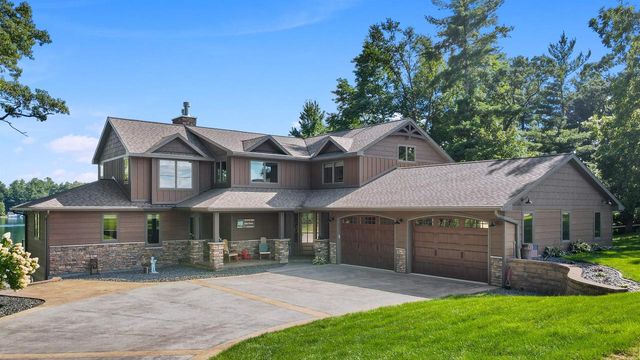 N3032 HICKS LANE, Waupaca, WI 54918