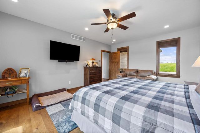 N3032 HICKS LANE, Waupaca, WI 54918