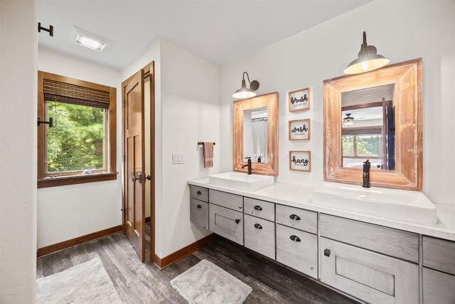 N3032 HICKS LANE, Waupaca, WI 54918