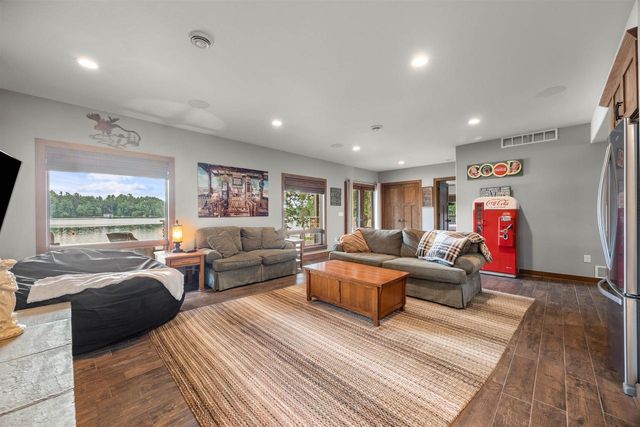 N3032 HICKS LANE, Waupaca, WI 54918