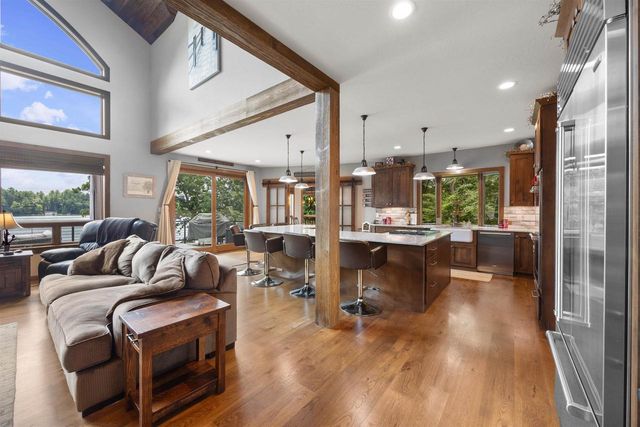 N3032 HICKS LANE, Waupaca, WI 54918