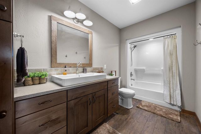 N3032 HICKS LANE, Waupaca, WI 54918