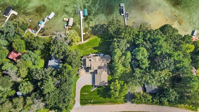 N3032 HICKS LANE, Waupaca, WI 54918