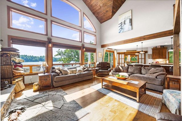 N3032 HICKS LANE, Waupaca, WI 54918