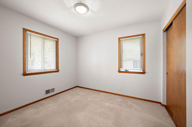 8101 47th Avenue N, New Hope, MN 55428
