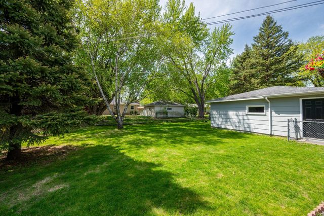 8101 47th Avenue N, New Hope, MN 55428
