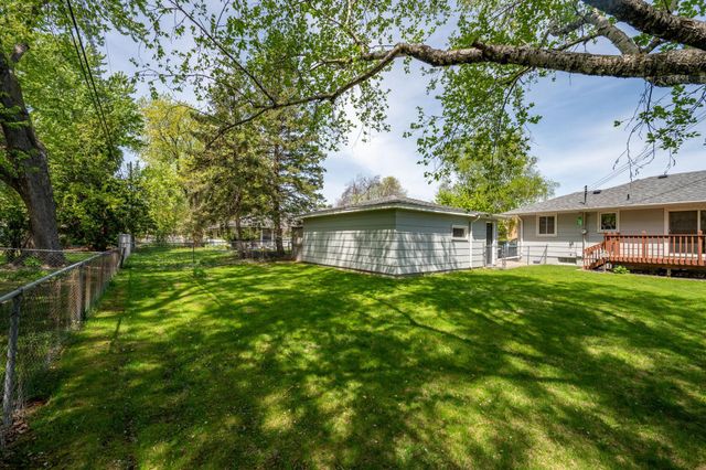 8101 47th Avenue N, New Hope, MN 55428