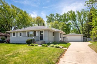 8101 47th Avenue N, New Hope, MN 55428