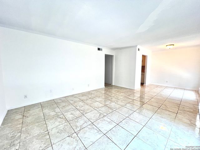 6611 Southpoint St Apt 128, San Antonio, TX 78229