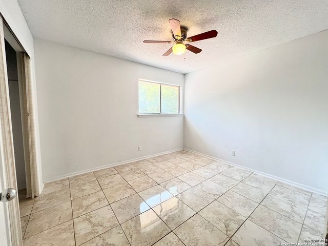 6611 Southpoint St Apt 128, San Antonio, TX 78229