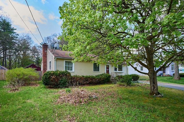 12 Pomeroy St, Easthampton, MA 01027