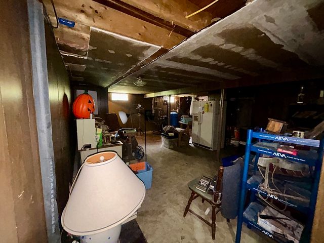 12 Pomeroy St, Easthampton, MA 01027