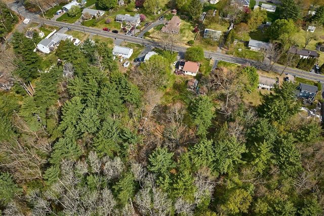 12 Pomeroy St, Easthampton, MA 01027