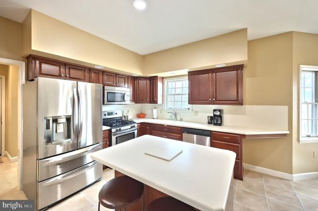 2337 WEDGEWOOD WAY, York, PA 17408