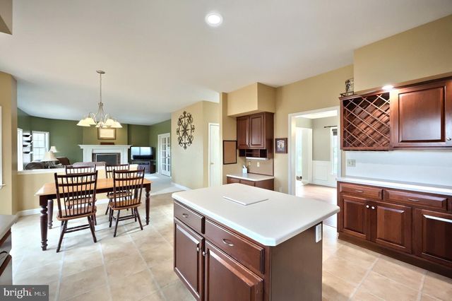 2337 WEDGEWOOD WAY, York, PA 17408