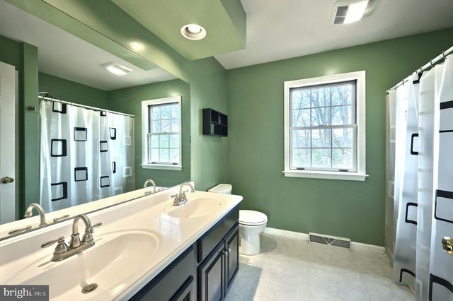 2337 WEDGEWOOD WAY, York, PA 17408