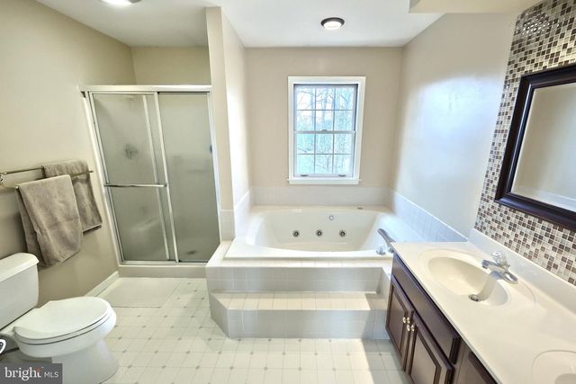 2337 WEDGEWOOD WAY, York, PA 17408