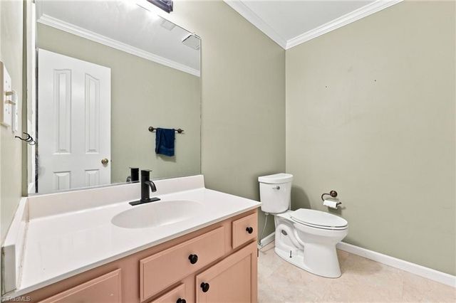 5536 Moravian Heights Lane, Clemmons, NC 27012