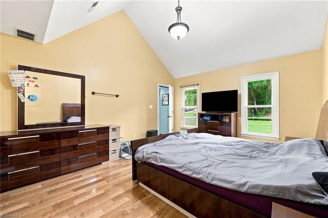 5536 Moravian Heights Lane, Clemmons, NC 27012