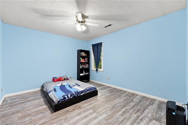 5536 Moravian Heights Lane, Clemmons, NC 27012