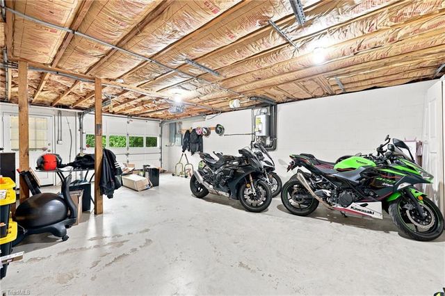 5536 Moravian Heights Lane, Clemmons, NC 27012
