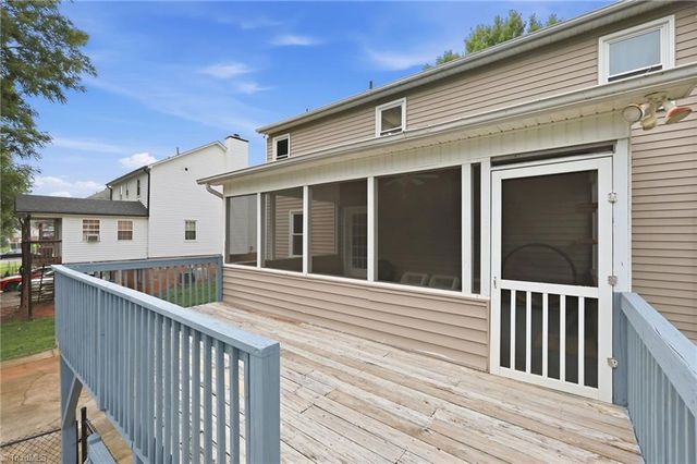 5536 Moravian Heights Lane, Clemmons, NC 27012