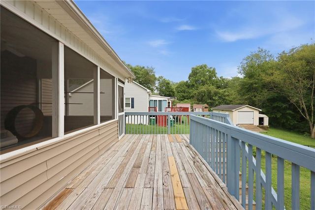 5536 Moravian Heights Lane, Clemmons, NC 27012