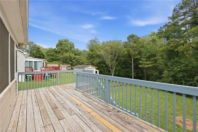 5536 Moravian Heights Lane, Clemmons, NC 27012