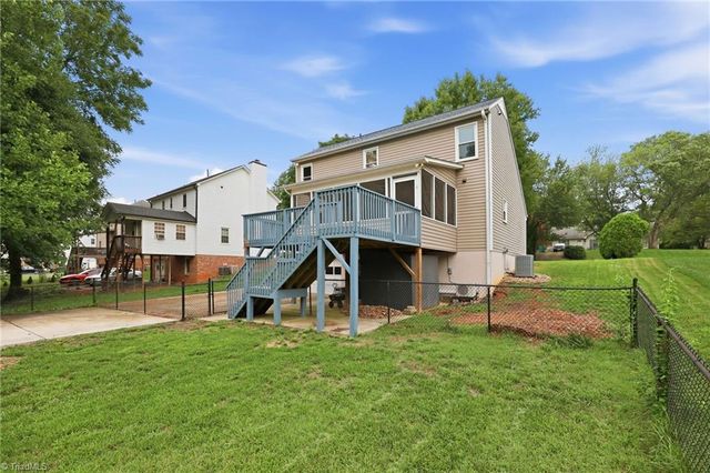 5536 Moravian Heights Lane, Clemmons, NC 27012