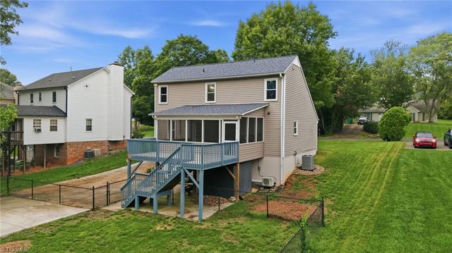 5536 Moravian Heights Lane, Clemmons, NC 27012