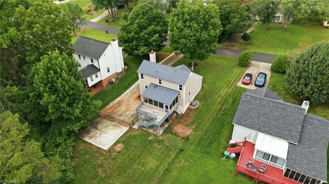 5536 Moravian Heights Lane, Clemmons, NC 27012
