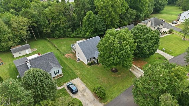 5536 Moravian Heights Lane, Clemmons, NC 27012