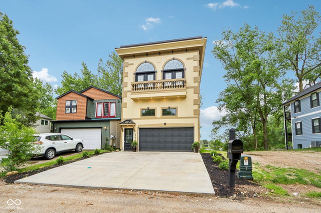 2841 Tropical Drive, Indianapolis, IN 46205