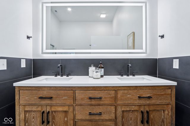 2841 Tropical Drive, Indianapolis, IN 46205